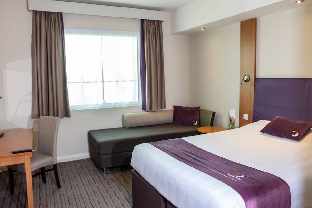 Premier Inn Abu Dhabi Airport (Business Park) — 3