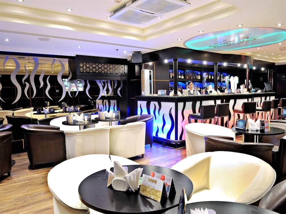 Signature Inn Deira - Free Parking — 2