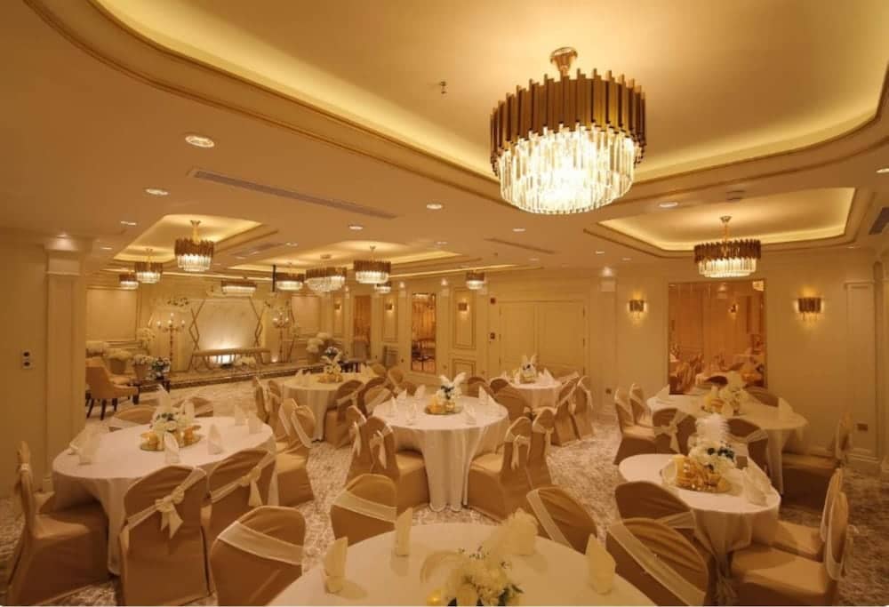 Palette Luxury Mirage Hotel — 5