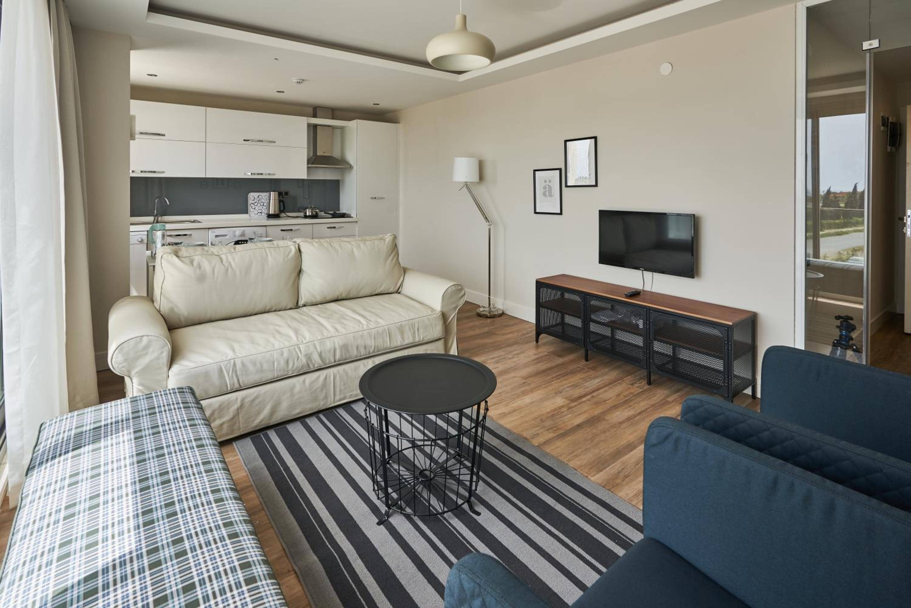 Lara Suite's Apart Hotel — 5