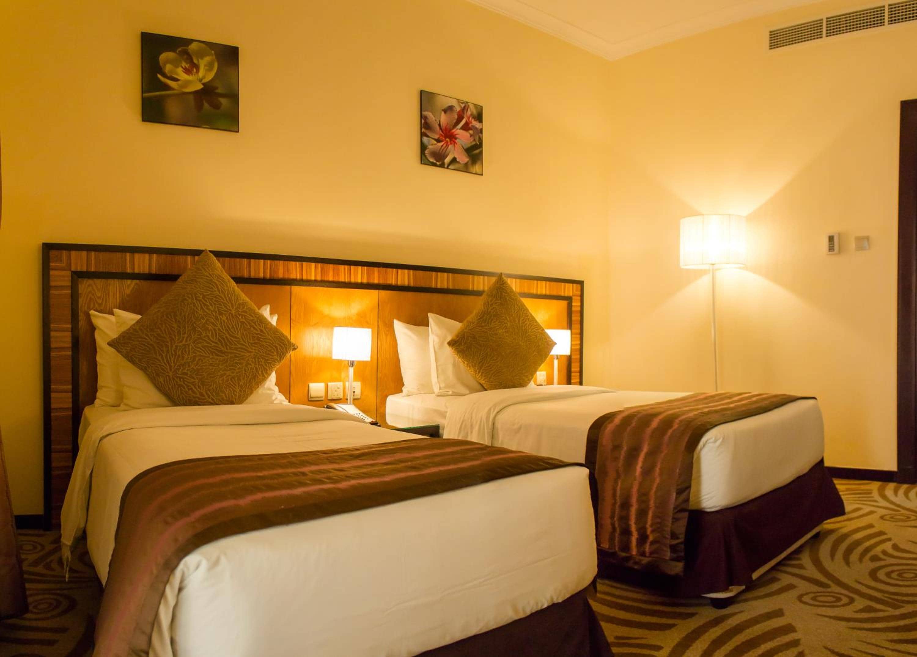 Al Majaz Premiere Hotel Apartments — 5