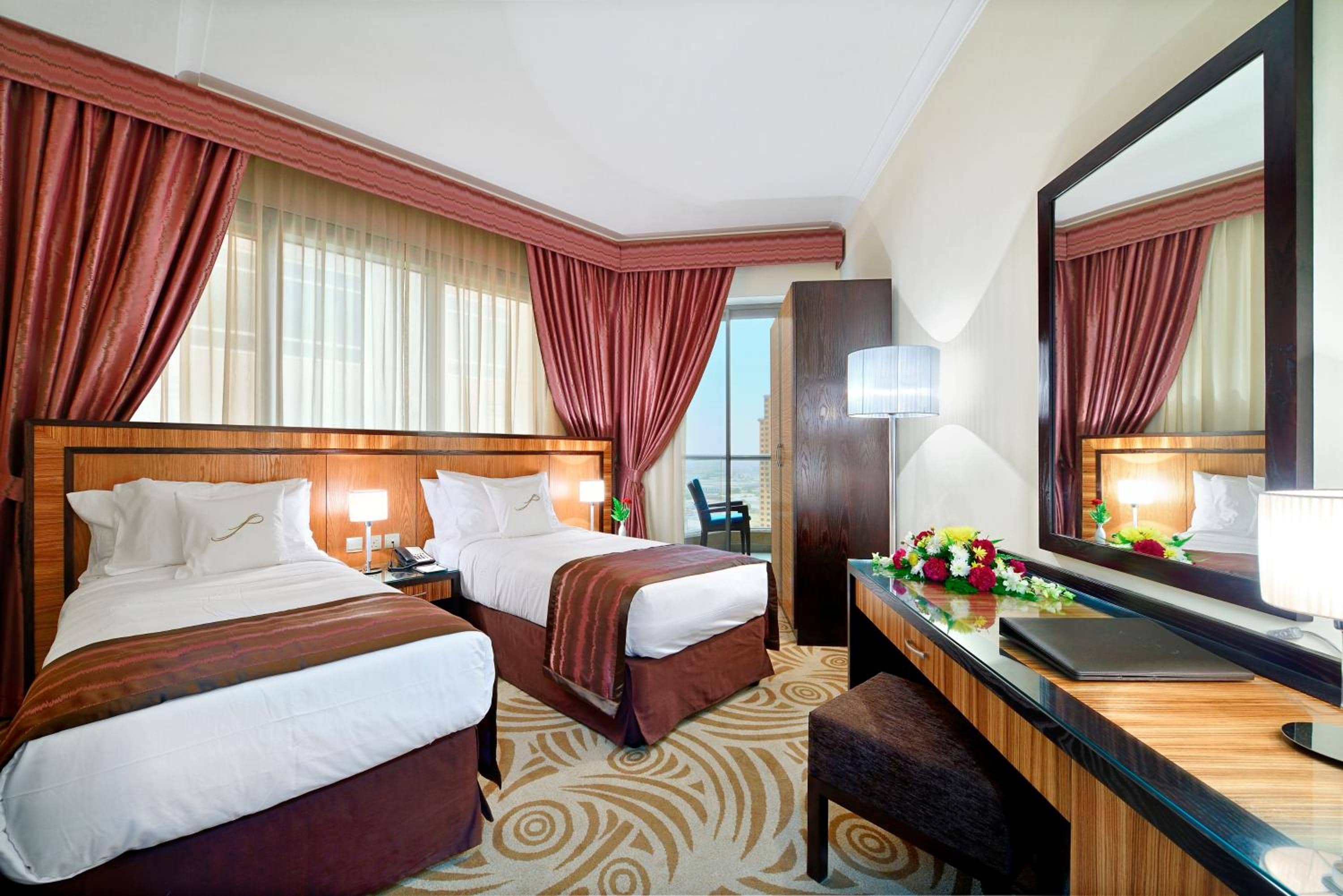 Al Majaz Premiere Hotel Apartments — 3