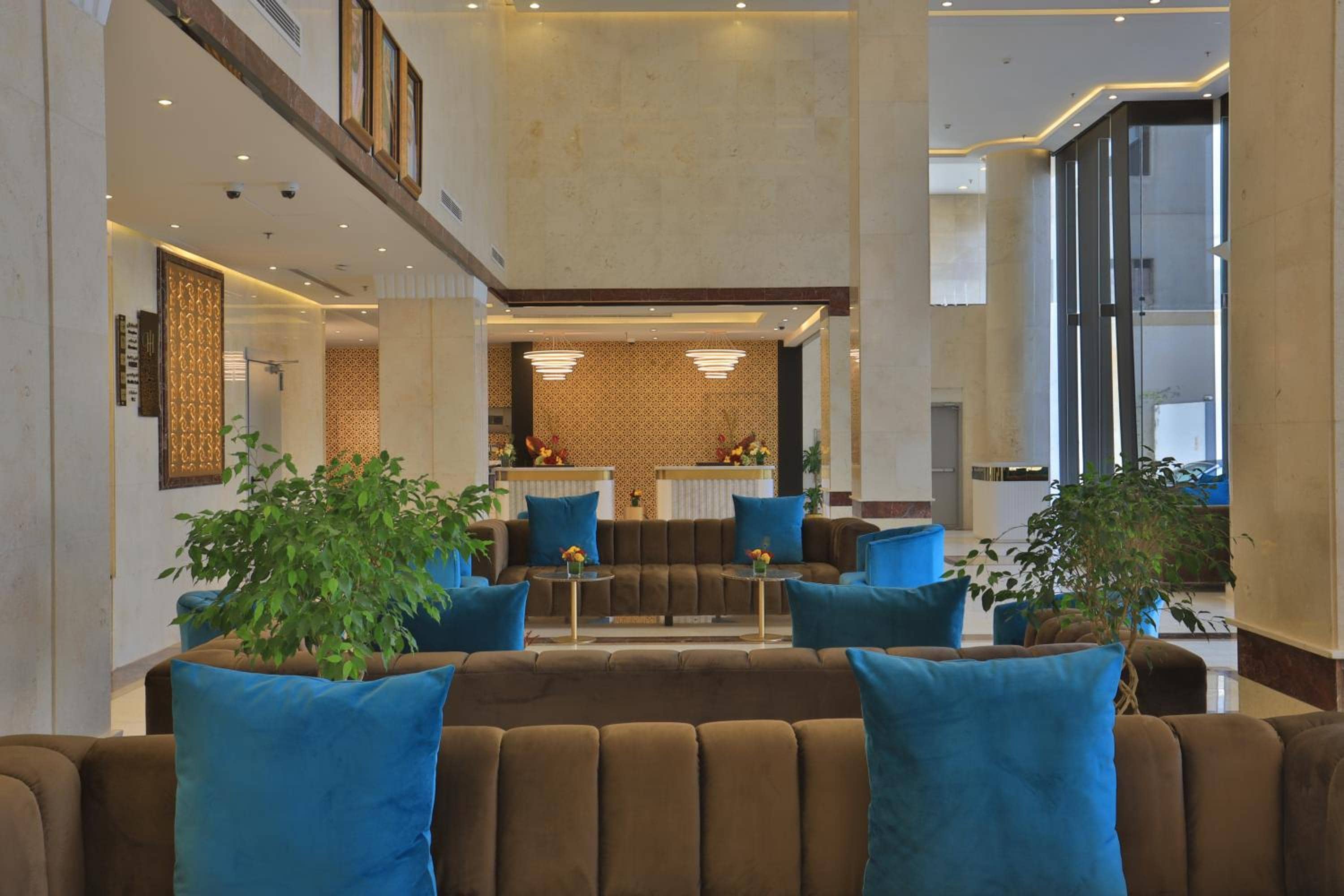 Hujra Hotel Tahlia Jeddah — 2