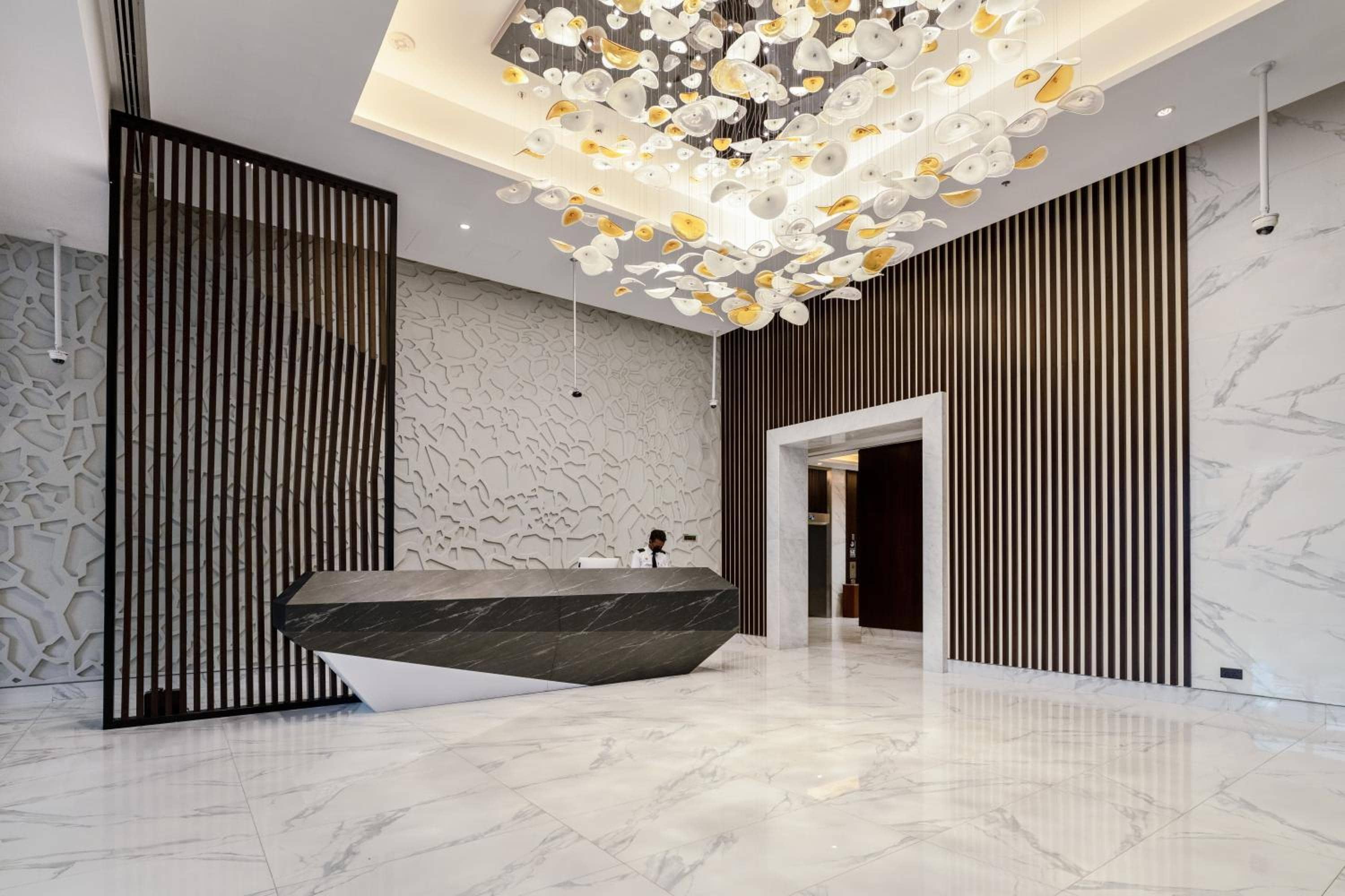 Lusso Hometels J One Business Bay — 2