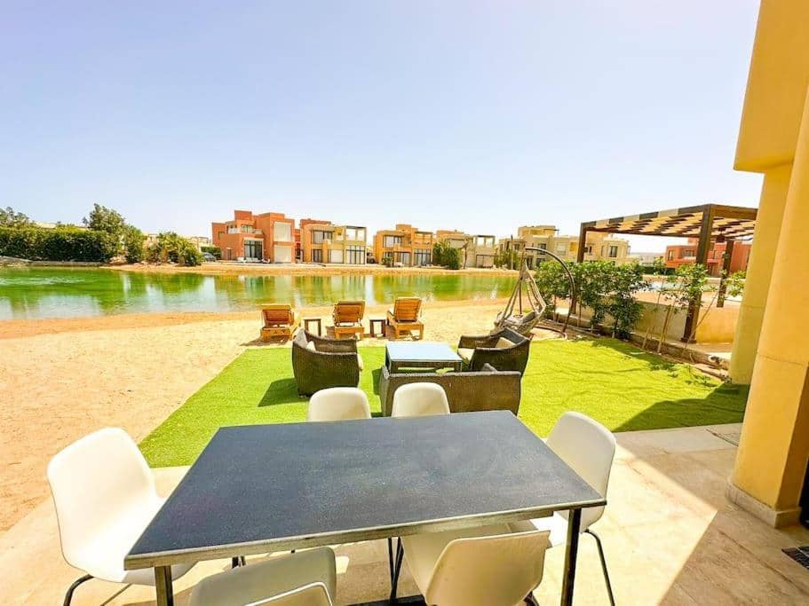 Luxury 3 bedrooms town house — 2