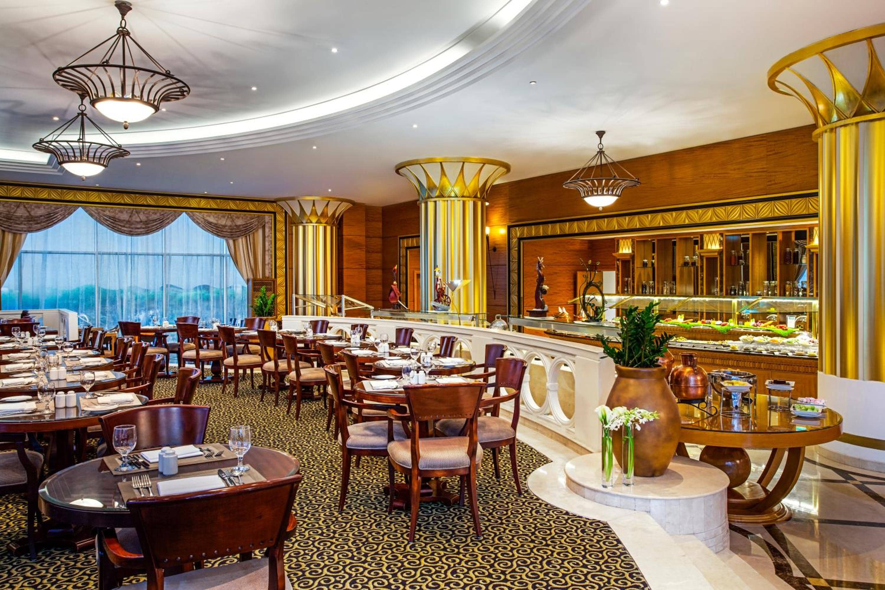 Corniche Hotel Abu Dhabi — 5