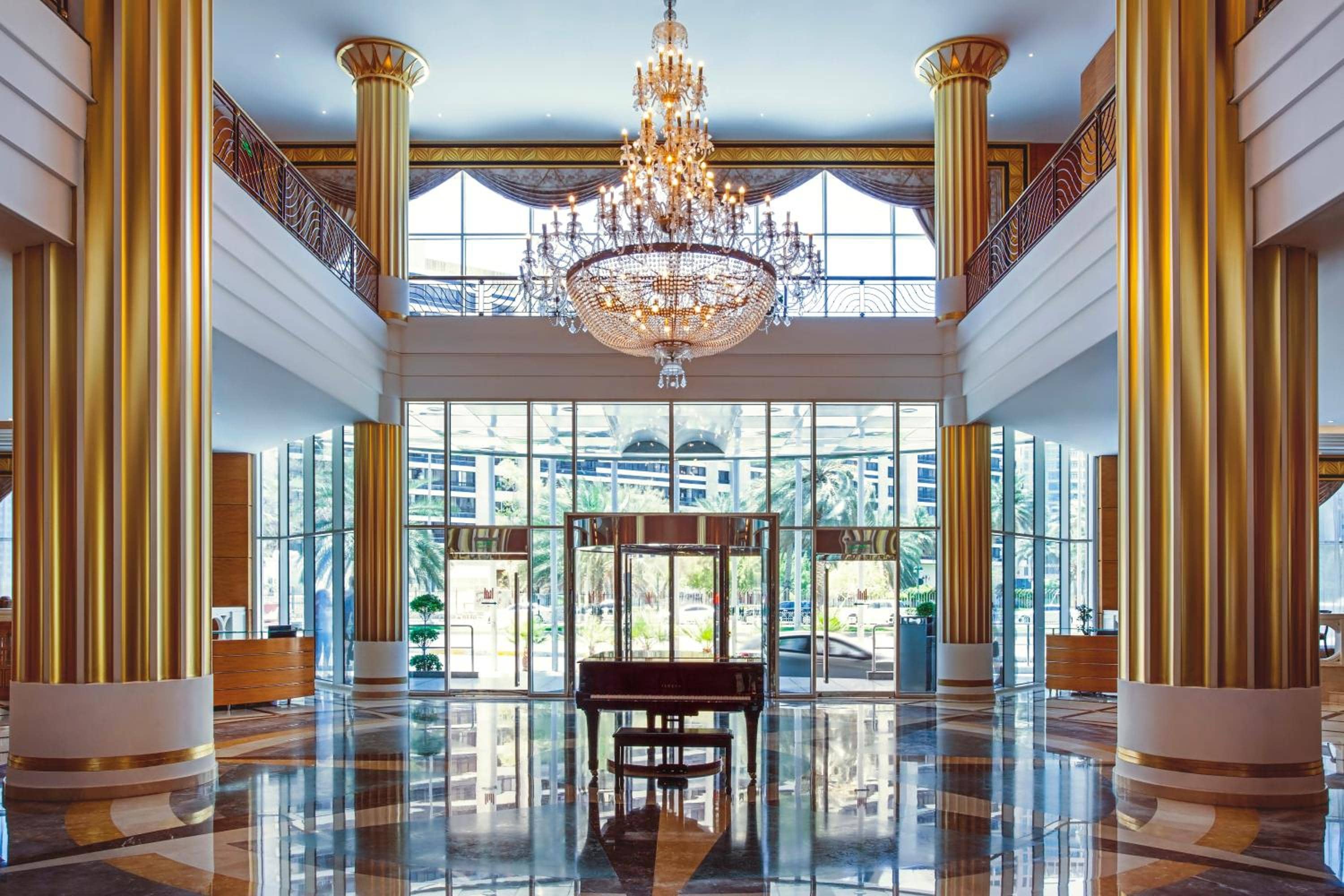 Corniche Hotel Abu Dhabi — 2