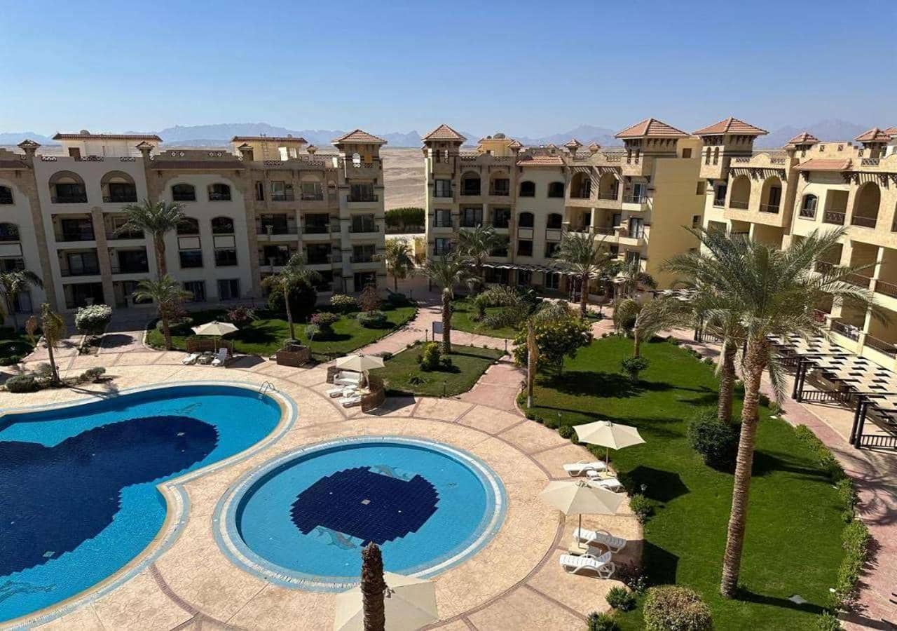 Resort-Style Luxury Chalet with Pool And Sea View in Sahl Hasheesh